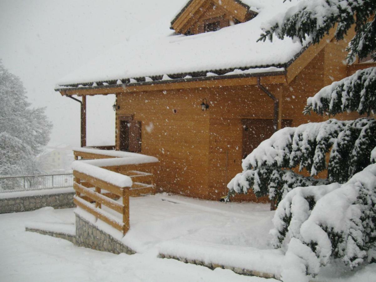B&B Lo Chalet Di Ocre San Felice d'Ocre Екстер'єр фото